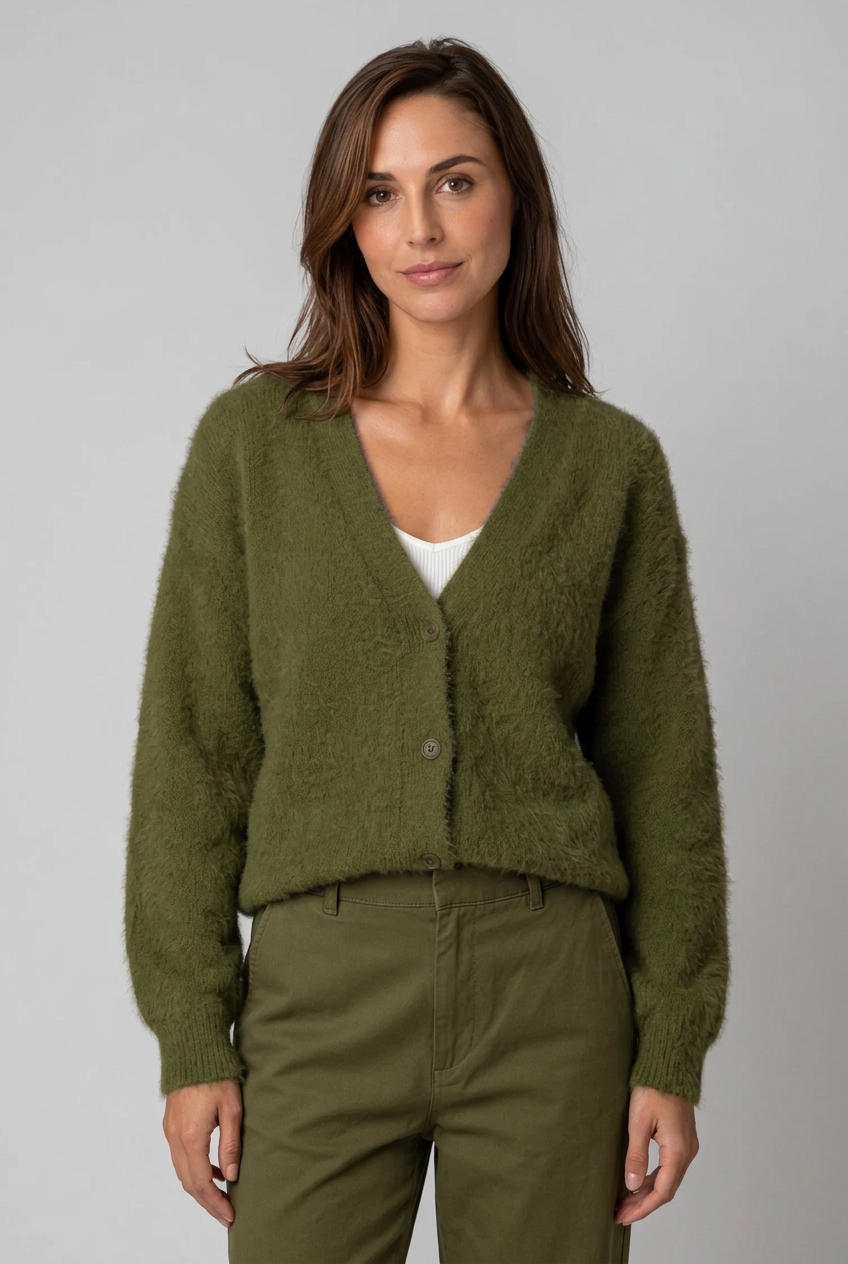dammode-mjuk-fluffig-cardigan-armygron - Dammode [product_title] [variant_title] dam basplagg